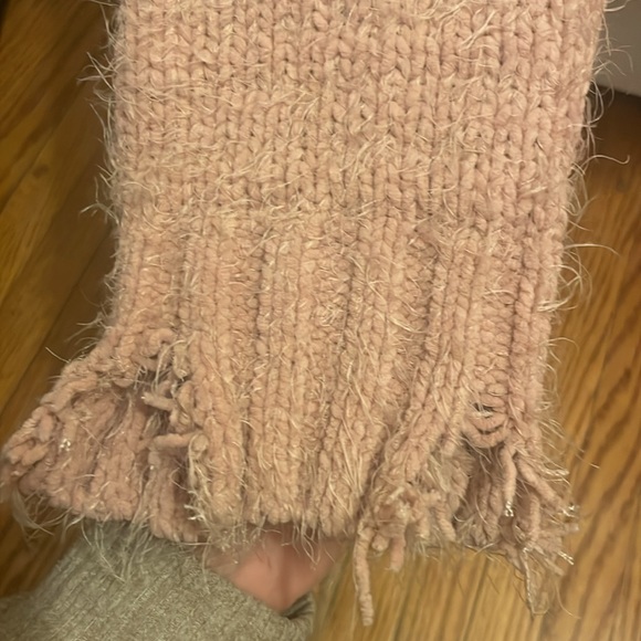 NWOT POL Large fuzzy pink distressed sweater - Picture 2 of 9